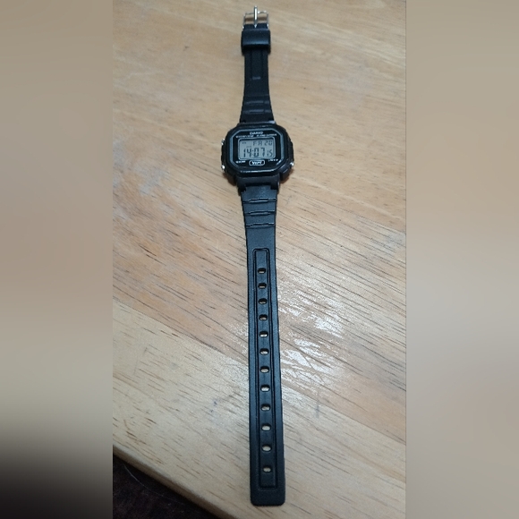 X Ladies Casio digital watch LA-20WH Black resin case SS back, new black Pu - Picture 12 of 12